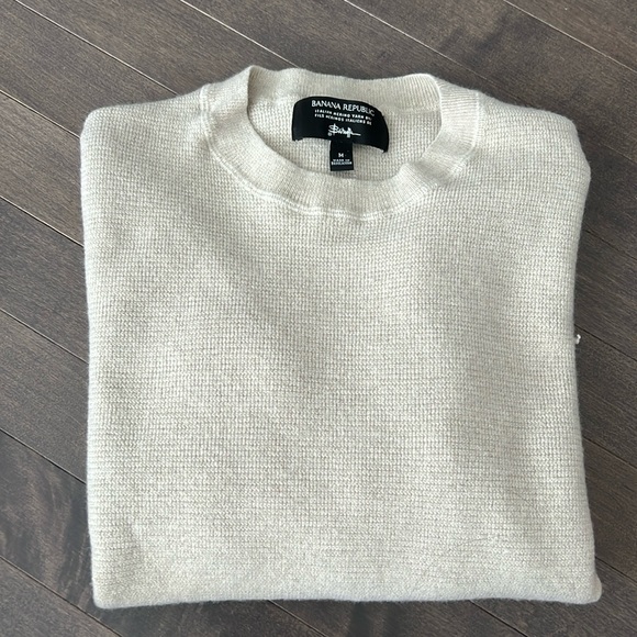 BANANA REPUBLIC WOOL SWEATER - Picture 1 of 3